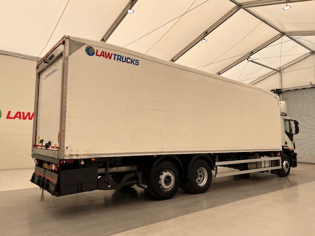 Iveco Stralis 310 AT 6×2 Box Van