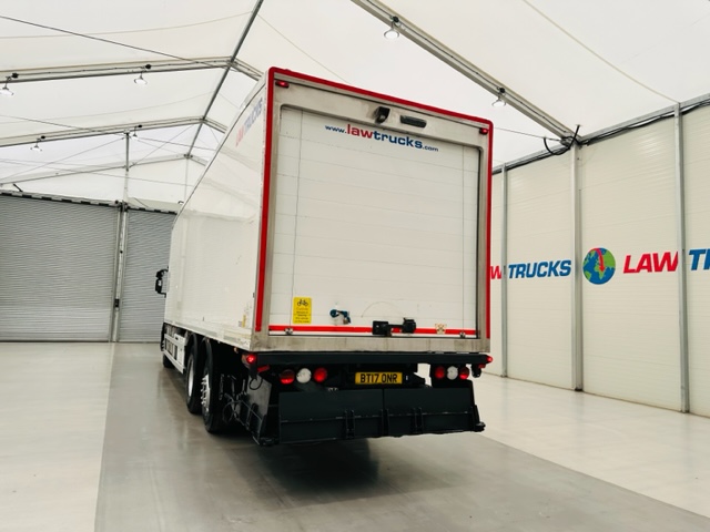 Iveco Stralis 310 AT 6×2 Fridge Box Van