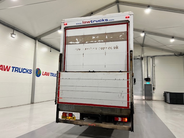 Mercedes Actros 1824 4×2 Sleeper Cab Box Van