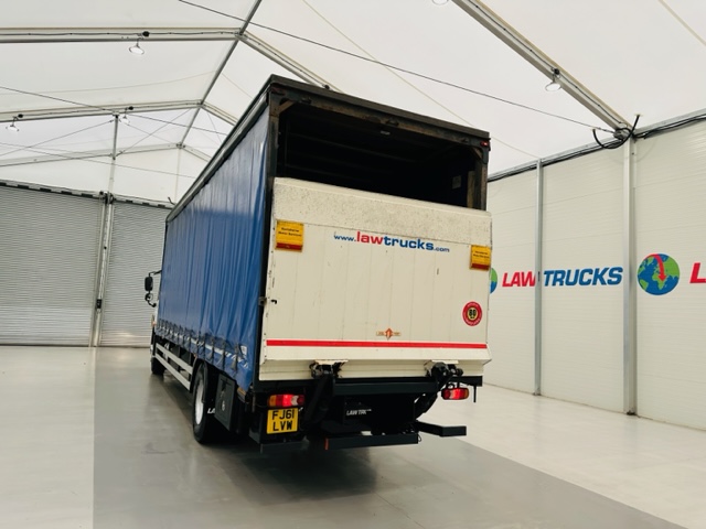 DAF CF65 250 Sleeper Cab Curtainsider