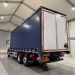 Mercedes Actros 2530 6×2 Sleeper Cab Curtainsider - thumbnail