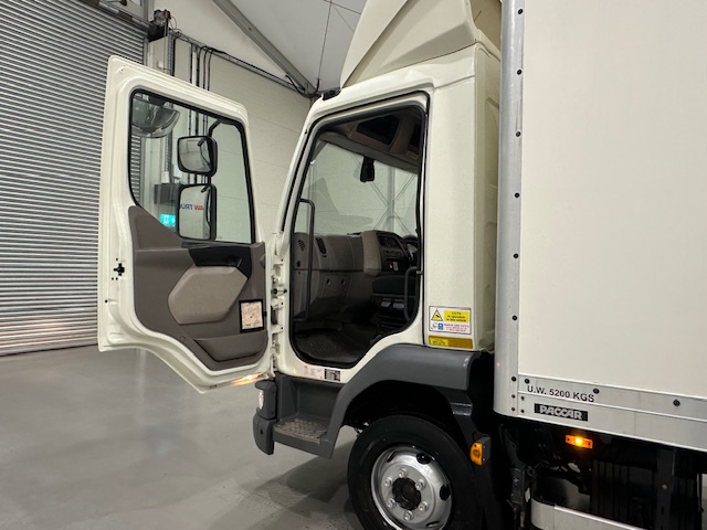 DAF LF 180 4×2 Day Cab Box Van