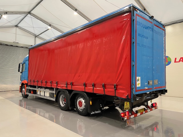 Mercedes Actros 2530 6×2 Sleeper Cab Curtainsider