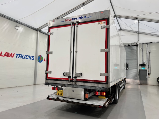 Mercedes Antos 1827 Day Cab Fridge Box