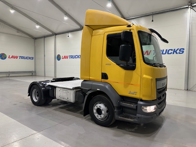 DAF LF 250 4×2 Rest Cab Tractor Unit