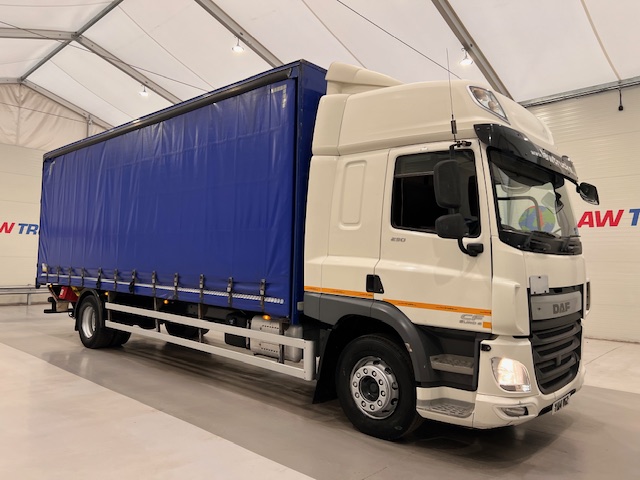 DAF CF 250 Sleeper Cab Curtainsider