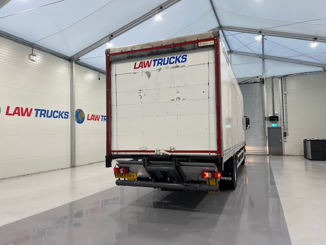 Mercedes Actros 1824 4×2 Sleeper Cab Box Van