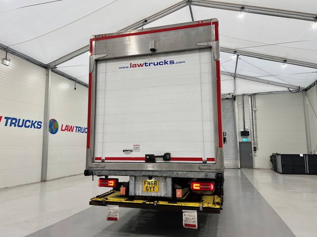 DAF LF 230 4×2 Day Cab Fridge Box