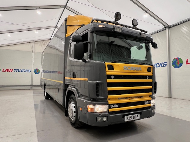 Scania R94 220 4×2 Sleeper Cab Box Van Manual