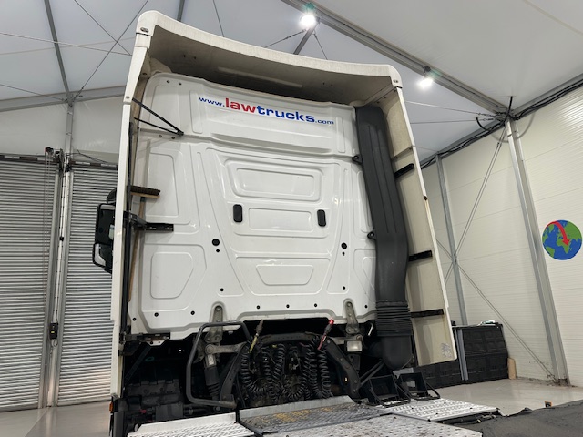 Mercedes Actros 2545 6×2 Midlift Tractor Unit