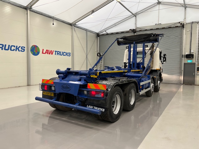 Scania P360 8×4 Day Cab Hookloader Manual