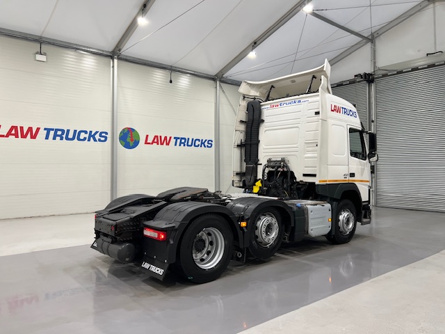 Volvo FM 450 6×2 Midlift Tractor Unit