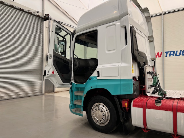 DAF CF 460 6×2 Midlift Tractor Unit