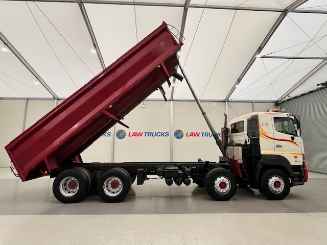 Hino 3241 700 8×4 Sleeper Cab Steel Tipper