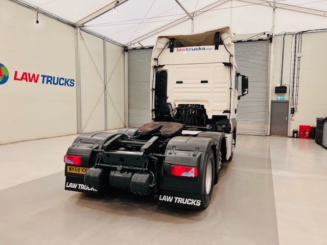 MAN TGX 26.460 6×2 Tractor Unit