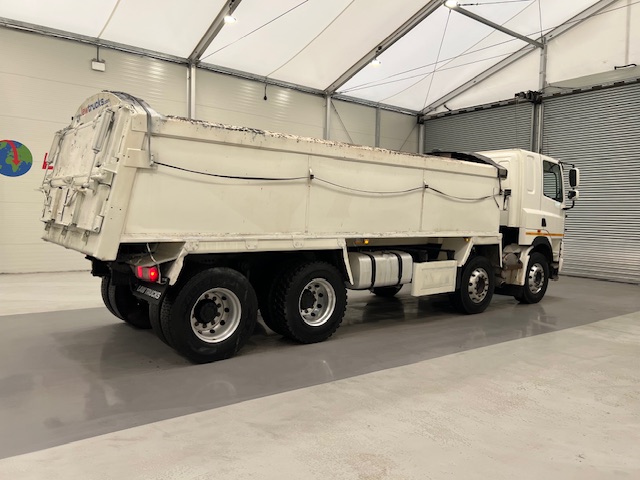 DAF CF85 360 8×4 Sleeper Cab Tipper Manual