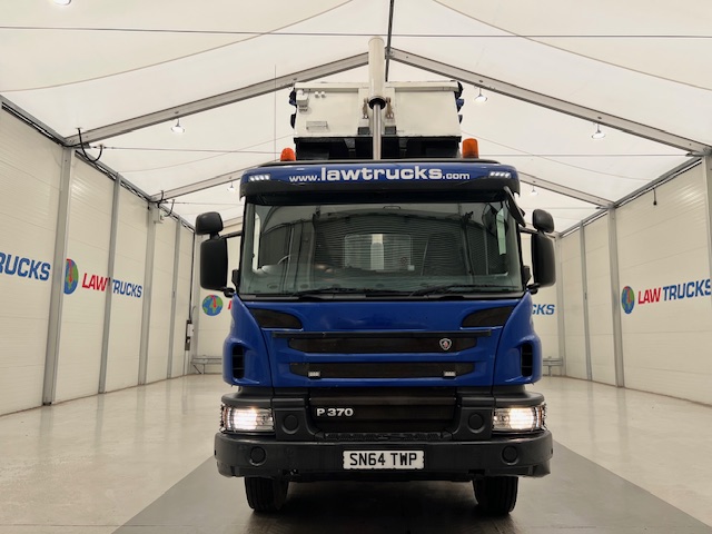 Scania P370 8×4 Rest Cab Tipper Manual