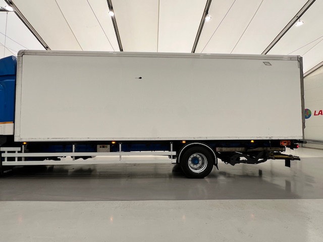 Scania P250 4×2 Sleeper Cab Fridge Box
