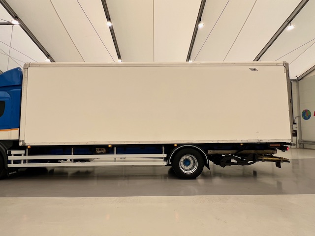 Scania P250 4×2 Sleeper Cab Fridge Box