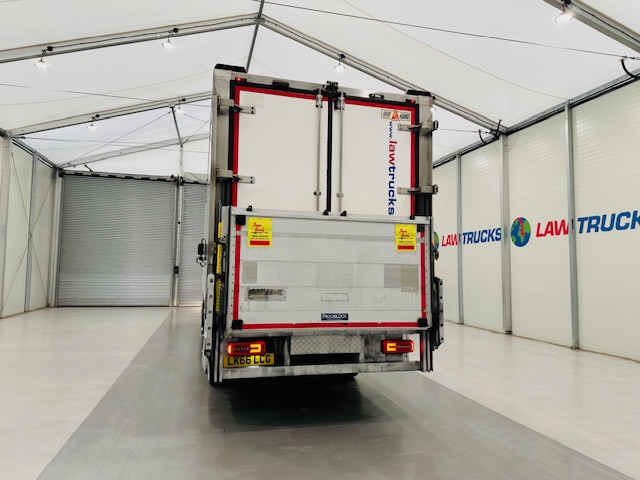 DAF CF 290 6×2 Rear Steer Fridge Box