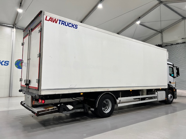Mercedes Antos 1827 Day Cab Fridge Box