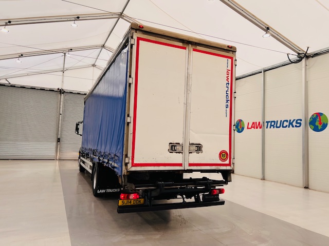 Mercedes Actros 1830 Sleeper Cab Curtainsider