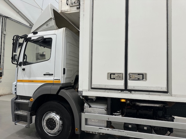 Mercedes Axor 1824 Day Cab Fridge Box
