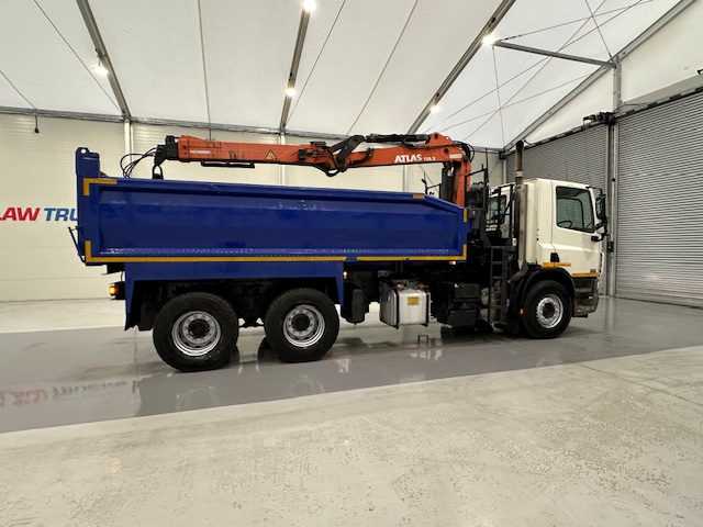DAF CF75 310 6×4 Steel Tipper Grab Manual