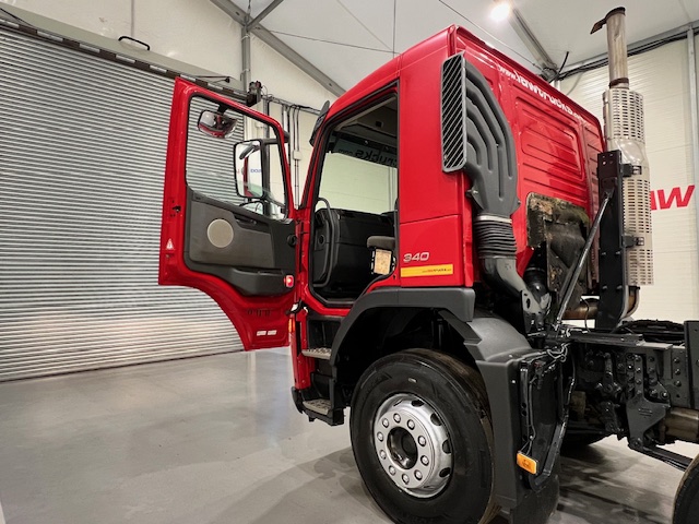 Volvo FM12 340 8×4 Day Cab Chassis Cab