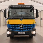Mercedes Arocs 1824 Day Cab Skip Loader - thumbnail