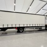 Mercedes Actros 1824 Day Cab Curtainsider - thumbnail