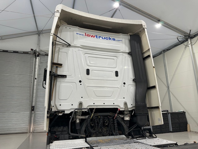 Mercedes Actros 2545 6×2 Midlift Tractor Unit