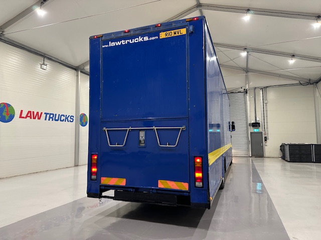 Scania R270 4×2 Sleeper Cab Box Van Manual