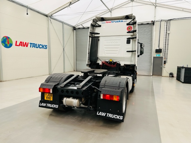 Iveco Stralis 450 4×2 Tractor Unit