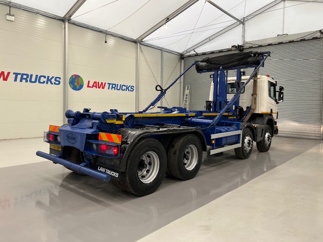 Scania P360 8×4 Day Cab Hookloader Manual