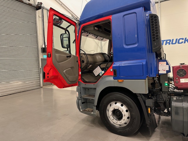 DAF CF85 410 6×2 Midlift Tractor Unit