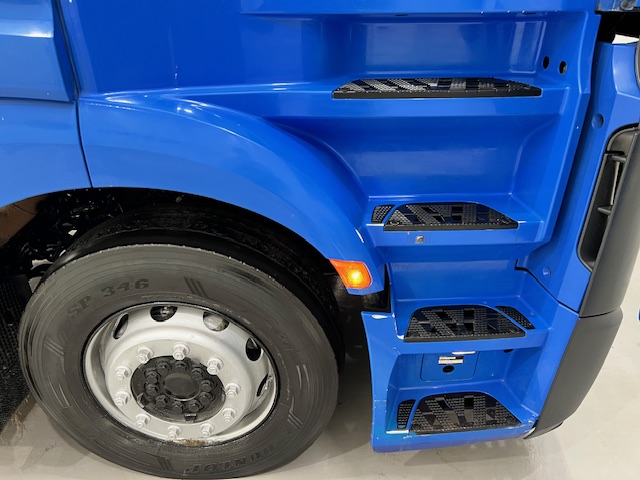 Mercedes Actros 2545 6×2 Midlift Tractor Unit