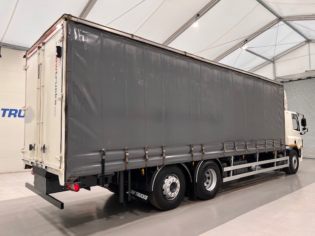 DAF CF75 310 Rear Lift Sleeper Cab Curtainsider