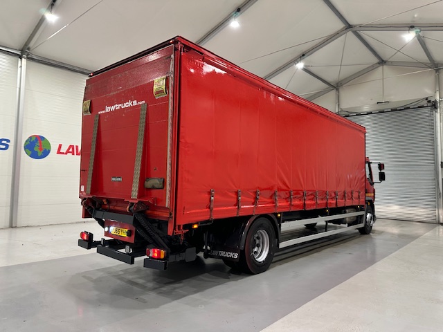 DAF LF 250 Sleeper Cab Curtainsider
