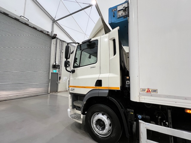DAF CF 290 6×2 Rear Steer Fridge Box
