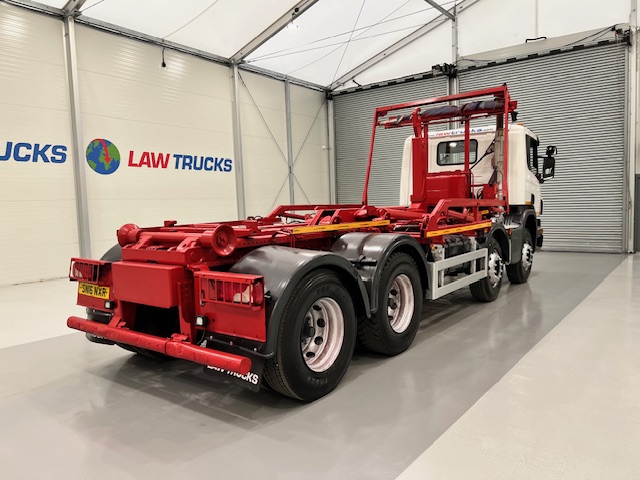Scania P370 8×4 Rest Cab Hookloader Manual