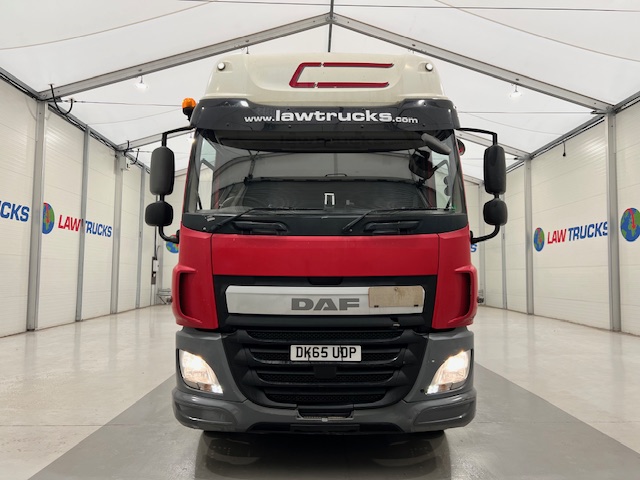 DAF CF 290 6×2 Rear Lift Sleeper Cab Curtainsider