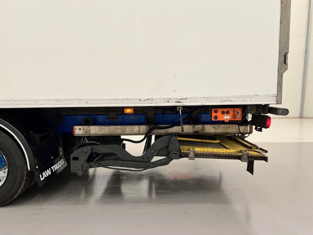 Scania P250 4×2 Sleeper Cab Fridge Box
