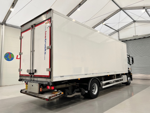 Mercedes Antos 1827 Day Cab Fridge Box