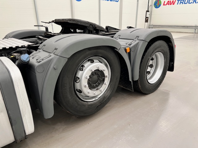 MAN TGX 26.440 6×2 Midlift Tractor Unit
