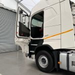Volvo FH 460 Euro 5 6×2 Tractor Unit Safari Edition - thumbnail
