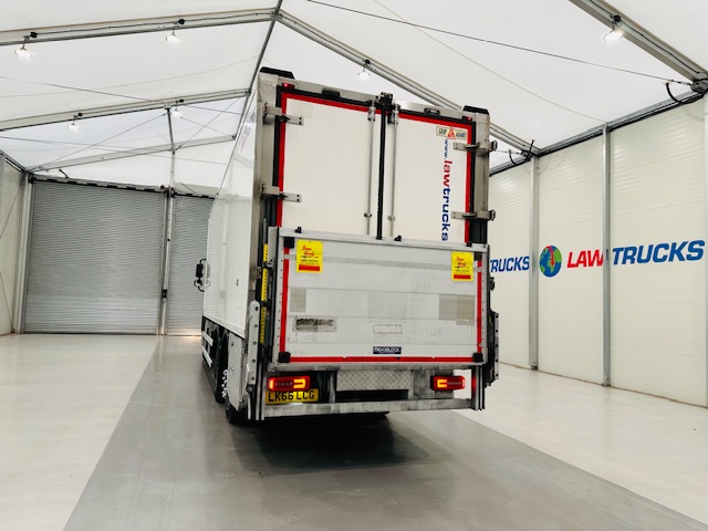 DAF CF 290 6×2 Rear Steer Fridge Box