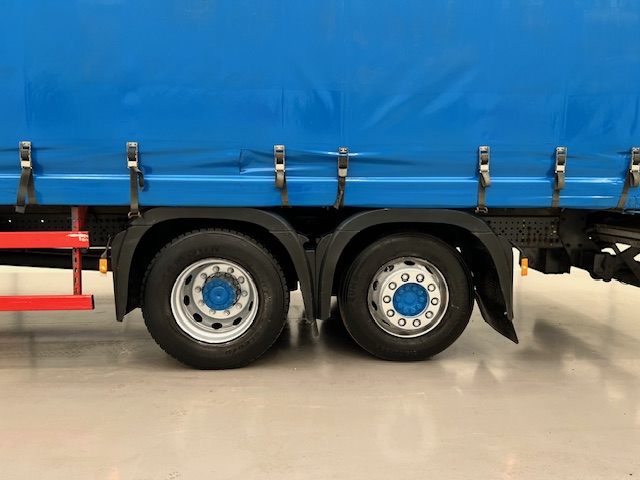 Mercedes Actros 2530 Rear Lift Sleeper Cab Curtainsider