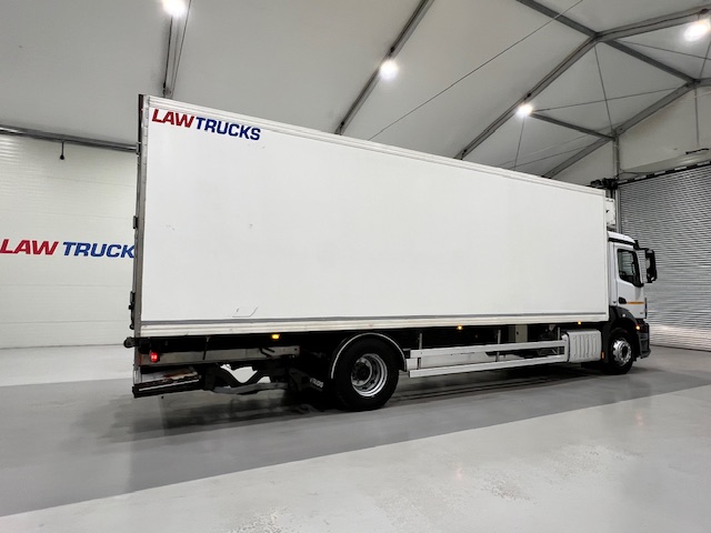 Mercedes Antos 1827 Day Cab Fridge Box