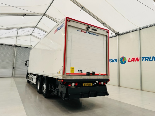 Iveco Stralis 310 AT 6×2 Fridge Box Van